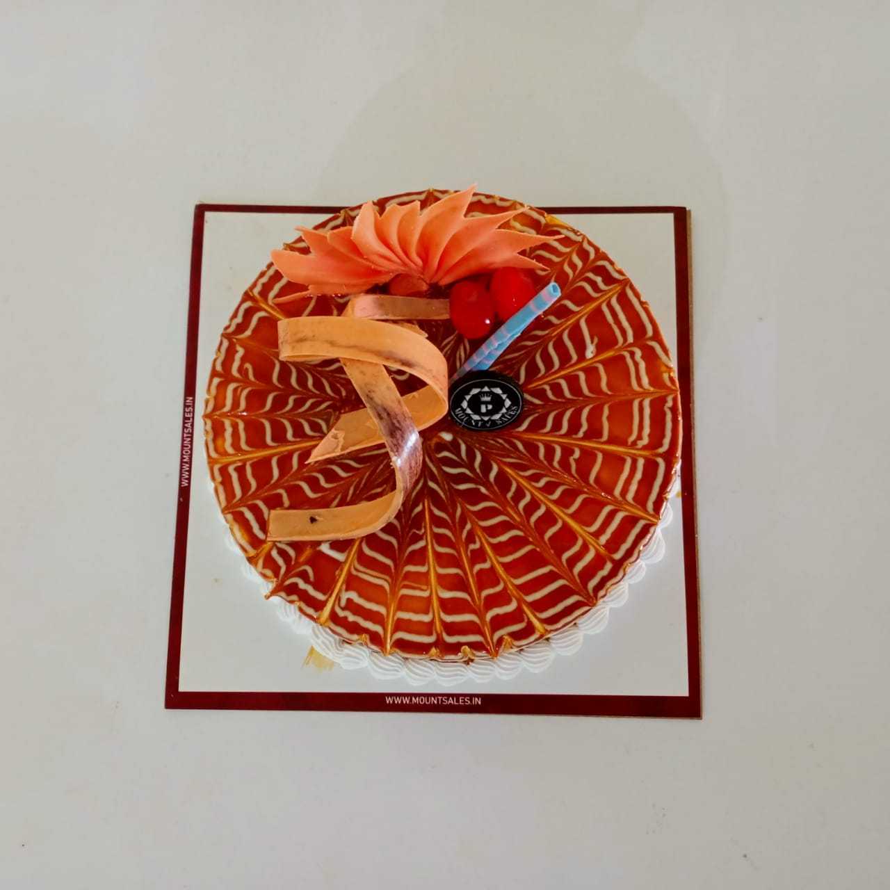 Premium RED N White Velvet Cake